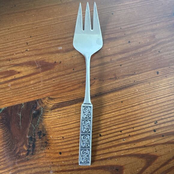 Stanley Roberts Burgantine Velvet Meat Fork Vintage - Picture 1 of 6